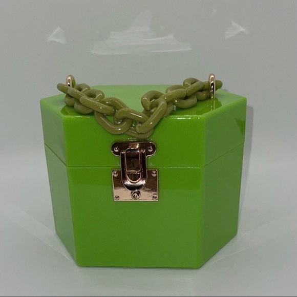 “Candy” - Picture 4 of 9